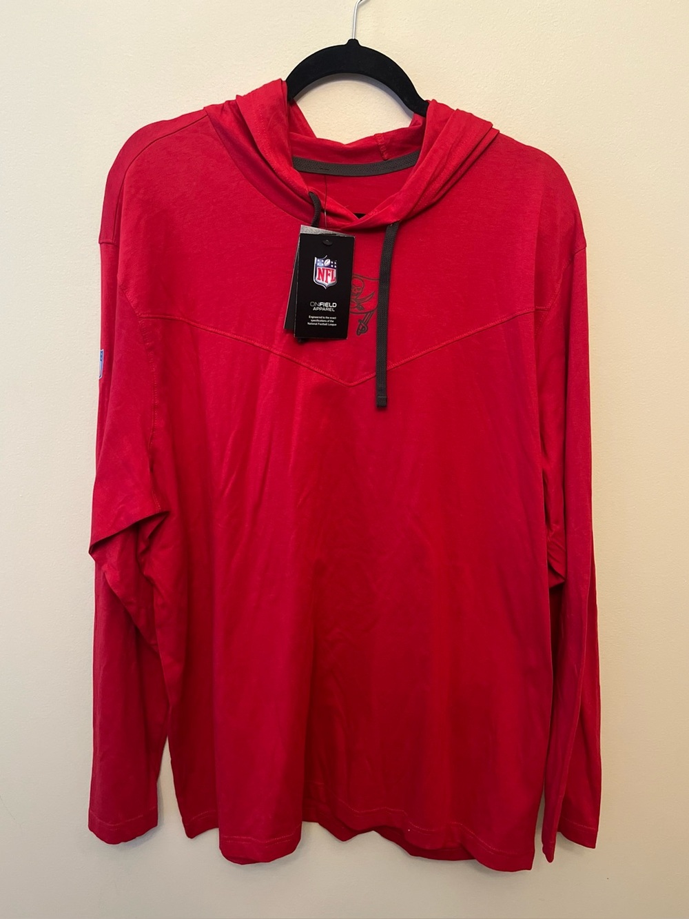 NWT Tampa Bay Buccaneers NFL Nike On Field Apparel Hoodie Men's Size XL